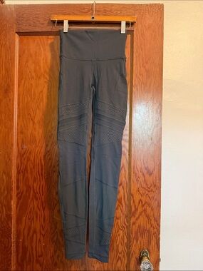 Dark grey lululemon leggings